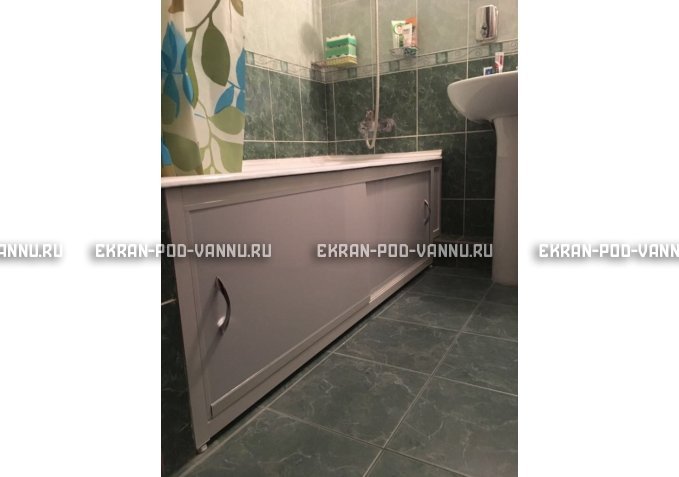 Экран  EUROPLEX Роликс белый с вставкой – купить по цене 10400 руб. в интернет-магазине в городе Уфа картинка 2